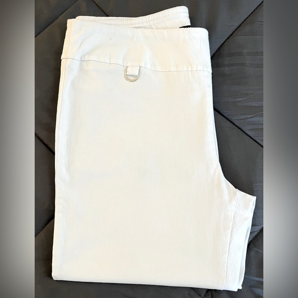 ZAC & RACHEL Women's Pull-On Solid White Millennium Crop Capris. Size: (16). - Picture 6 of 11